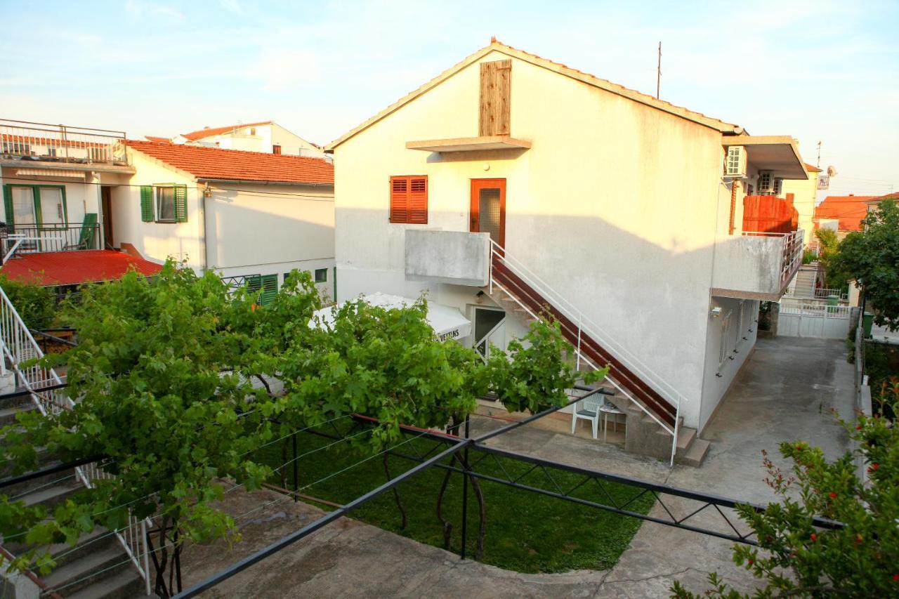 Apartmani Ana Juricev Vodice Βόντιτσε Εξωτερικό φωτογραφία