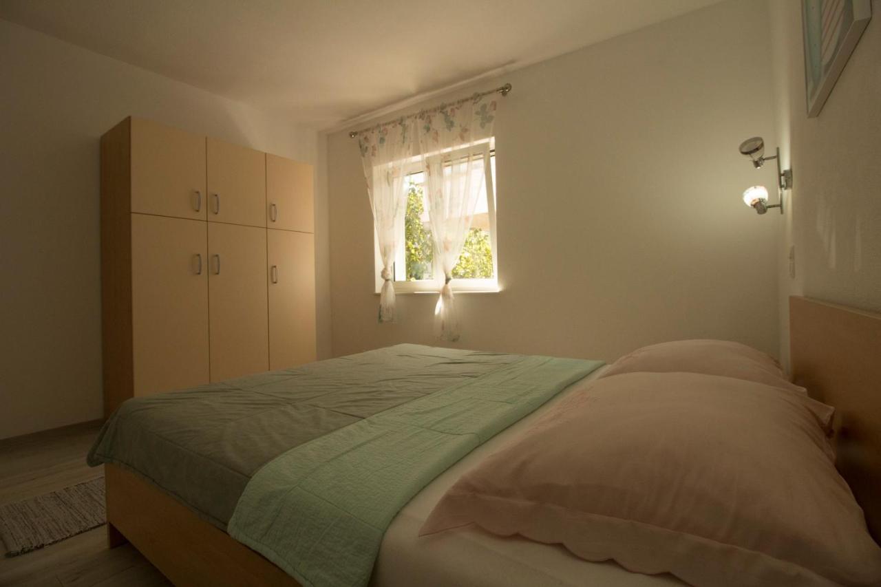 Apartmani Ana Juricev Vodice Βόντιτσε Εξωτερικό φωτογραφία