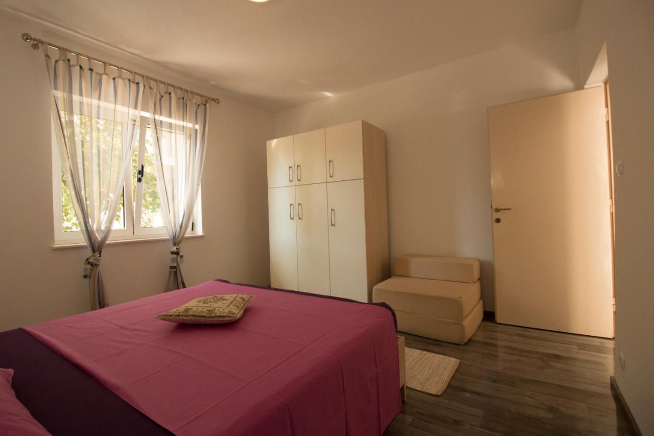 Apartmani Ana Juricev Vodice Βόντιτσε Εξωτερικό φωτογραφία