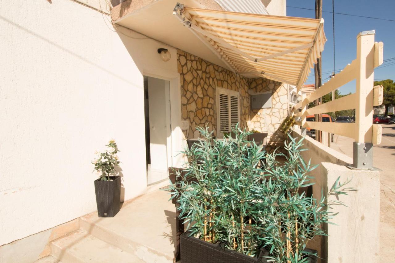 Apartmani Ana Juricev Vodice Βόντιτσε Εξωτερικό φωτογραφία
