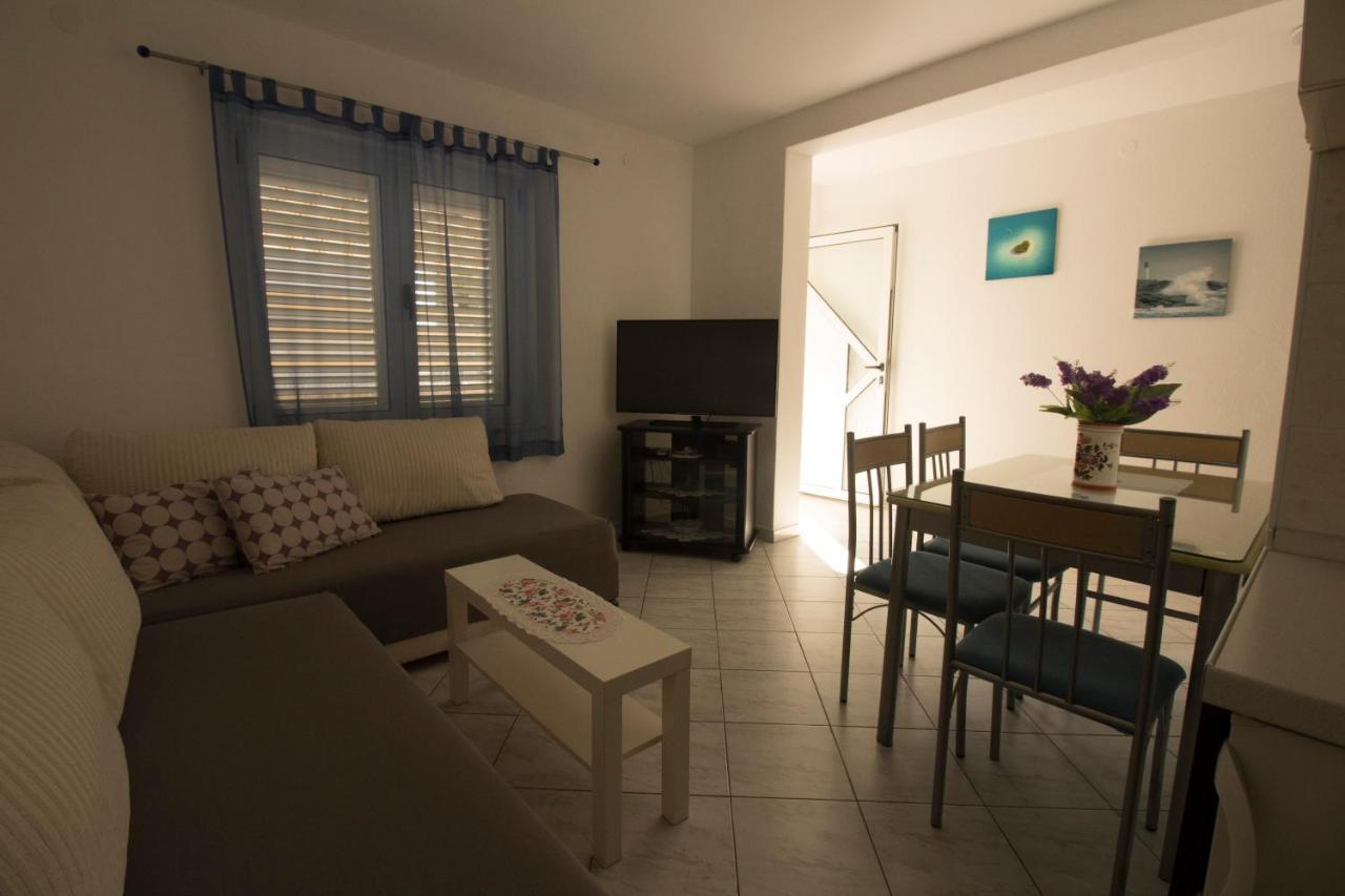 Apartmani Ana Juricev Vodice Βόντιτσε Εξωτερικό φωτογραφία
