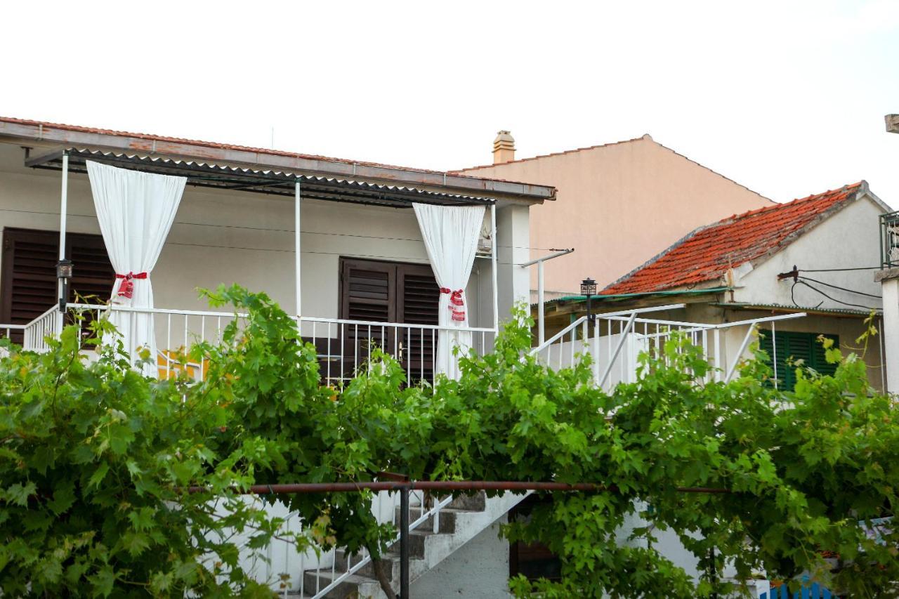 Apartmani Ana Juricev Vodice Βόντιτσε Εξωτερικό φωτογραφία