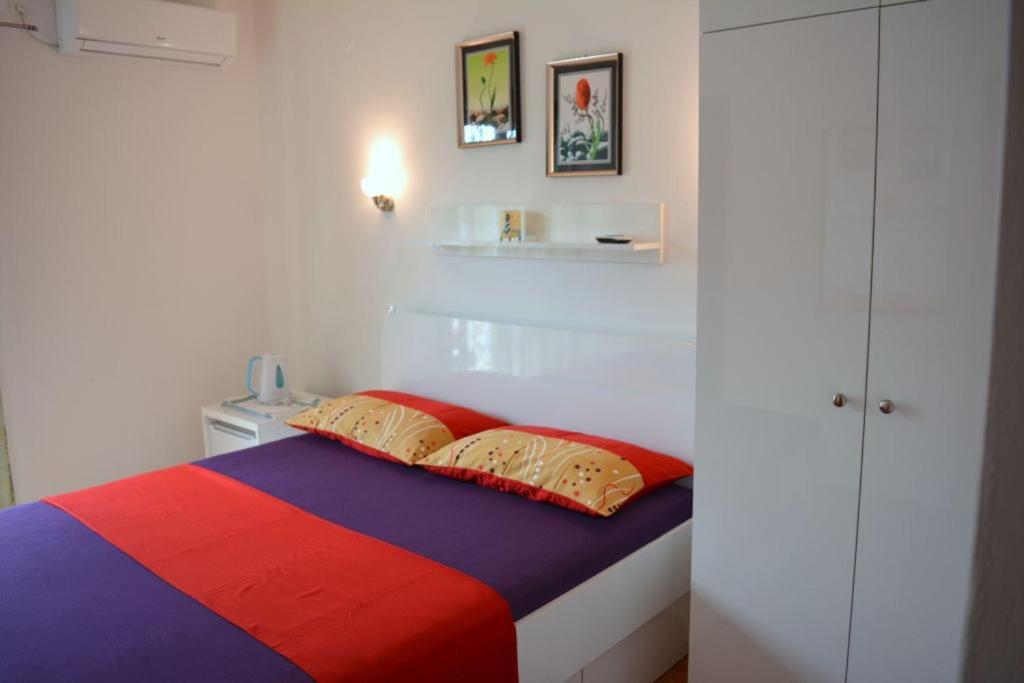 Apartmani Ana Juricev Vodice Βόντιτσε Εξωτερικό φωτογραφία