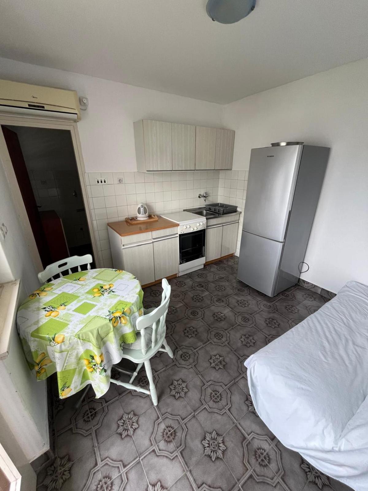 Apartmani Ana Juricev Vodice Βόντιτσε Εξωτερικό φωτογραφία