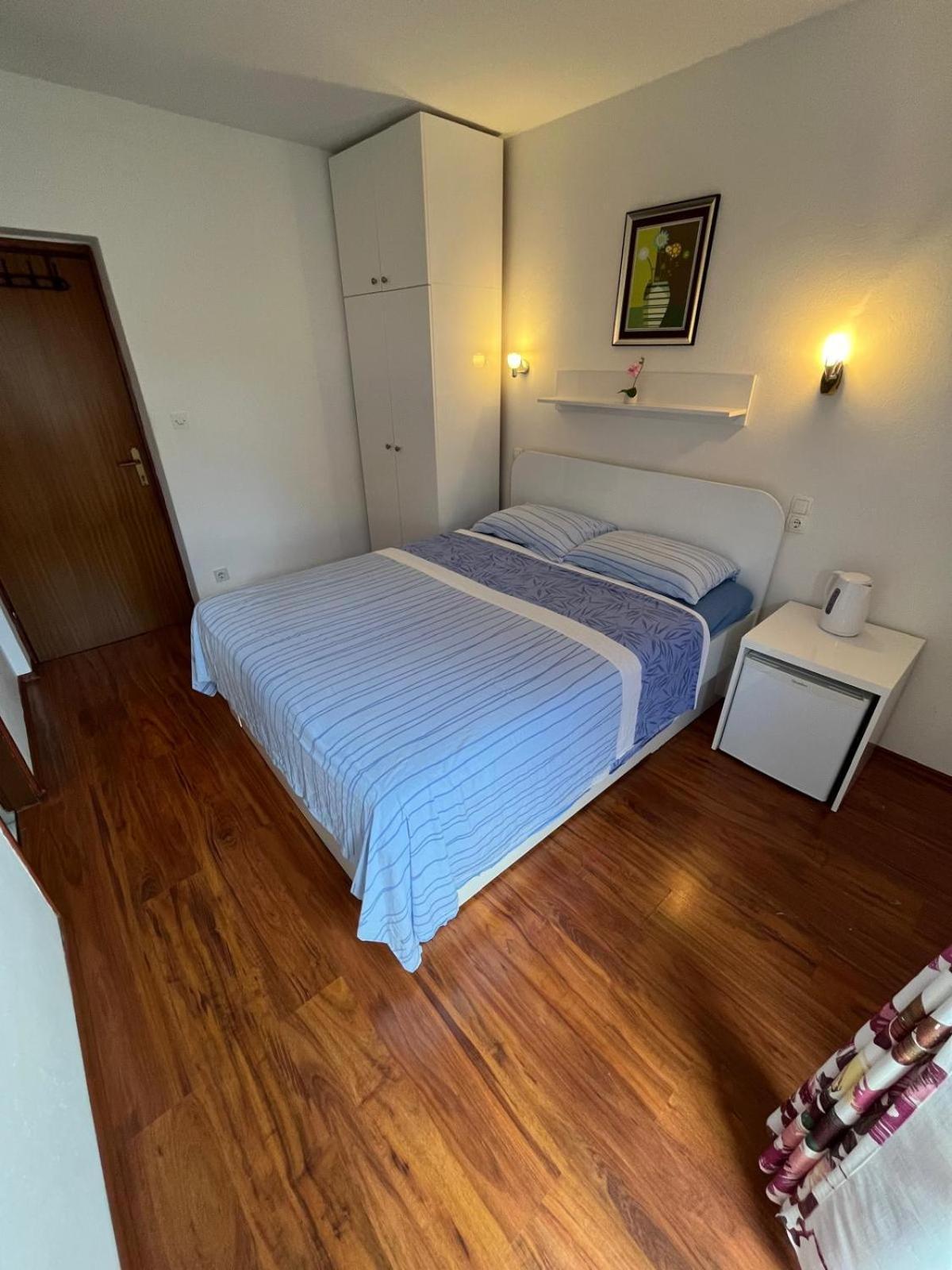 Apartmani Ana Juricev Vodice Βόντιτσε Εξωτερικό φωτογραφία