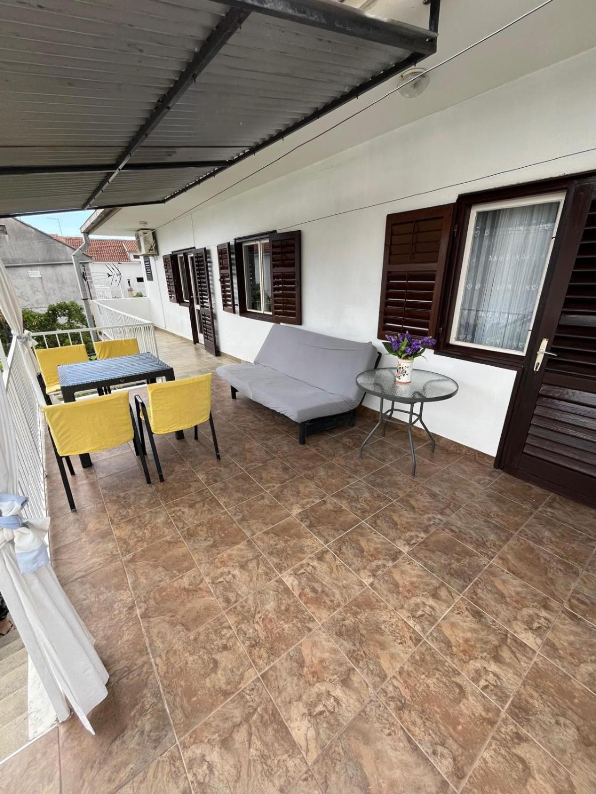 Apartmani Ana Juricev Vodice Βόντιτσε Εξωτερικό φωτογραφία