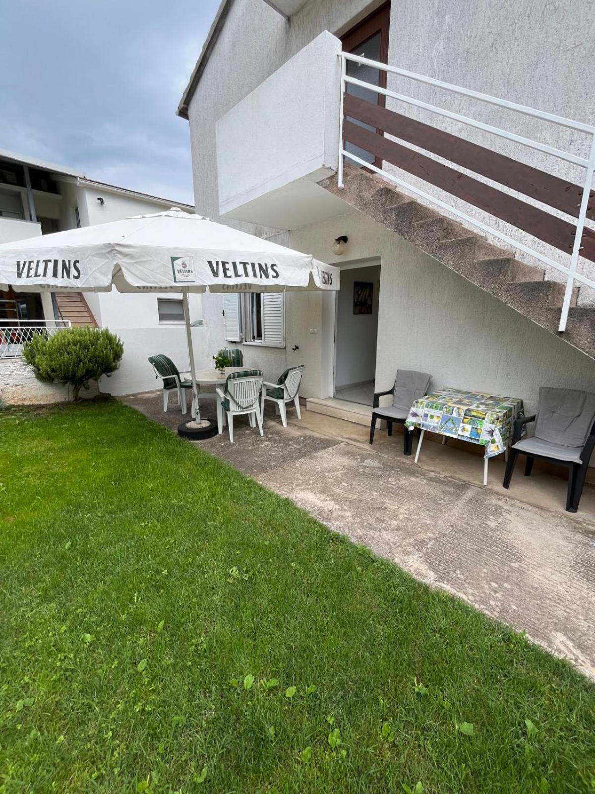Apartmani Ana Juricev Vodice Βόντιτσε Εξωτερικό φωτογραφία
