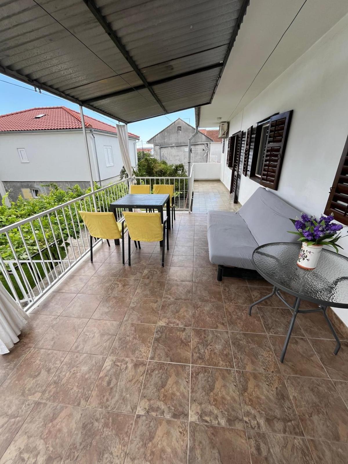 Apartmani Ana Juricev Vodice Βόντιτσε Εξωτερικό φωτογραφία