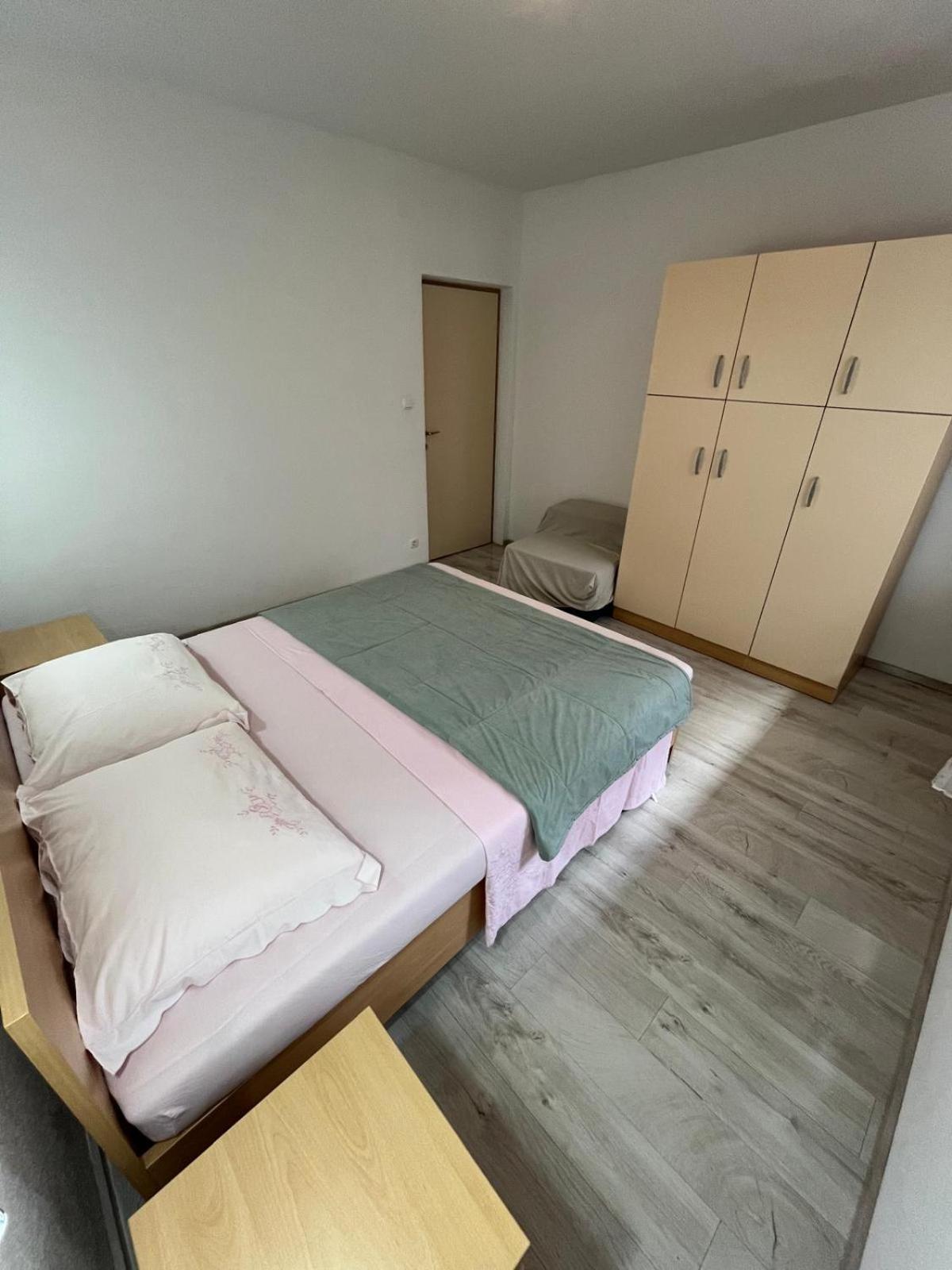 Apartmani Ana Juricev Vodice Βόντιτσε Εξωτερικό φωτογραφία