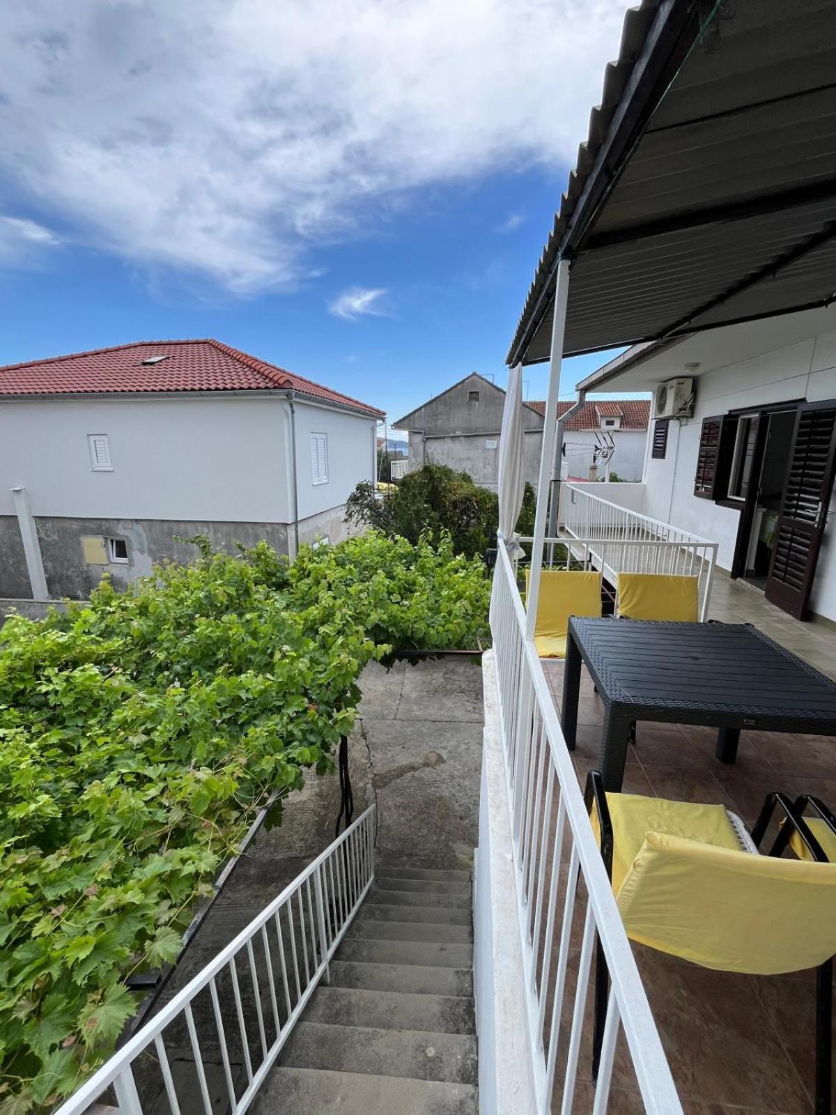 Apartmani Ana Juricev Vodice Βόντιτσε Εξωτερικό φωτογραφία