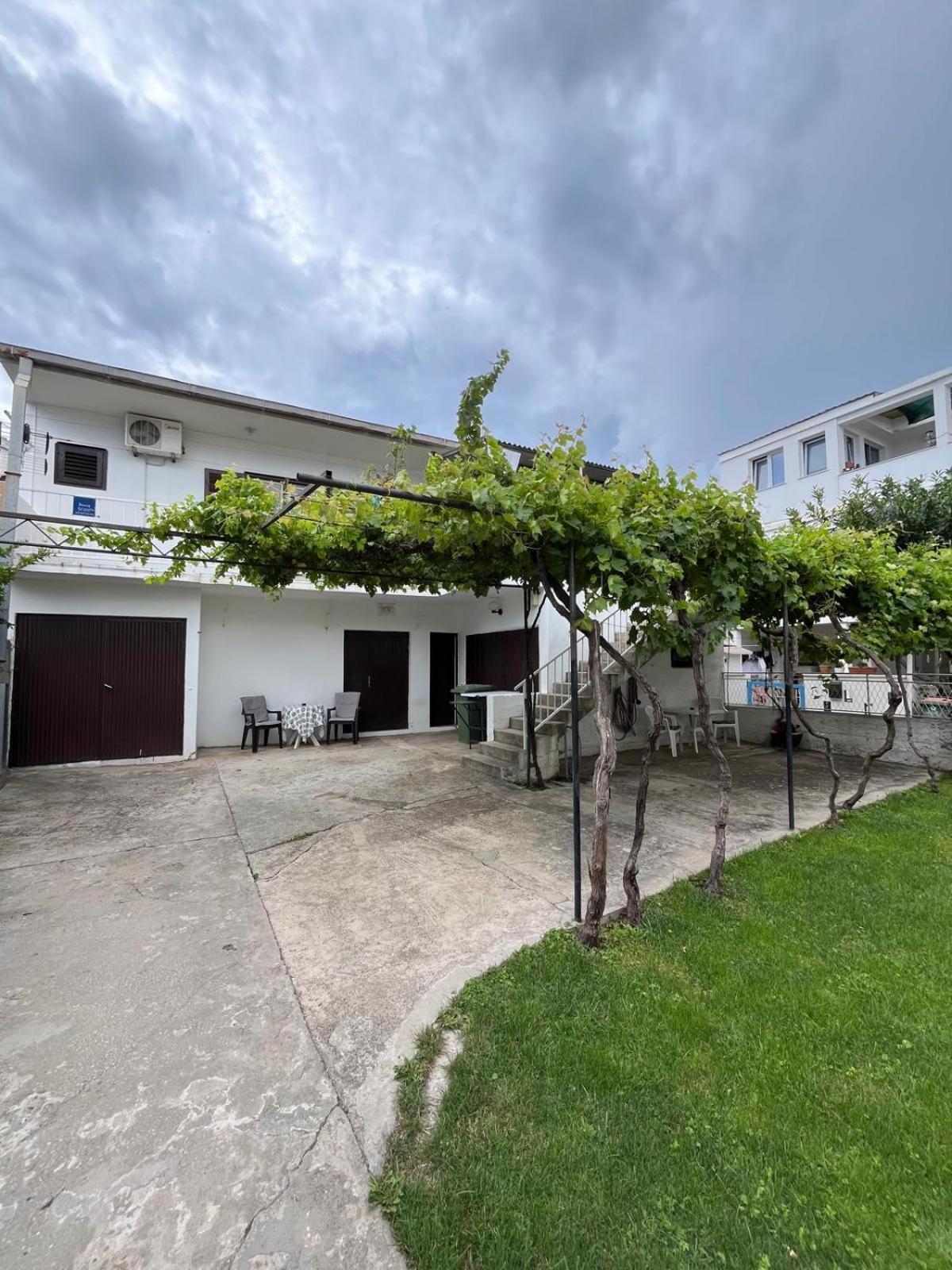 Apartmani Ana Juricev Vodice Βόντιτσε Εξωτερικό φωτογραφία