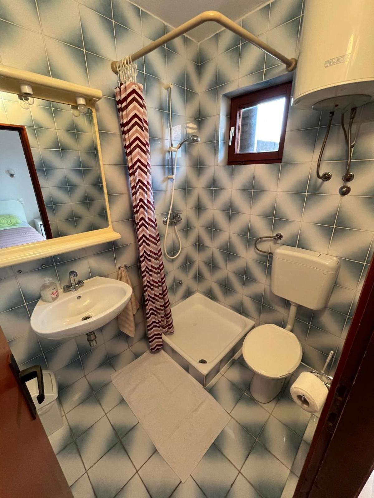 Apartmani Ana Juricev Vodice Βόντιτσε Εξωτερικό φωτογραφία